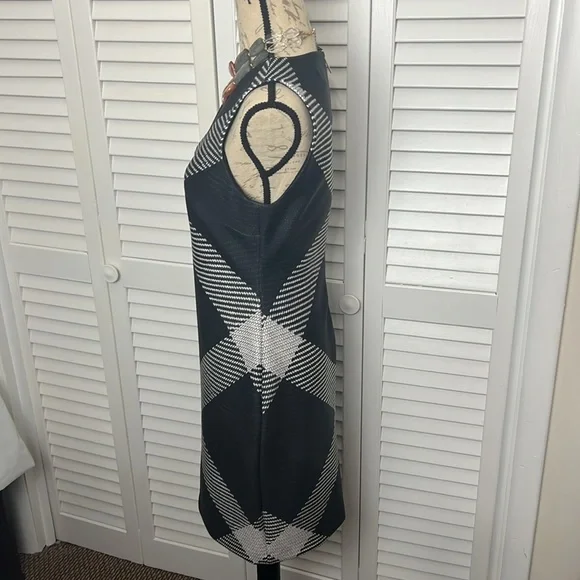 Tommy Hilfiger Sheath dress Scuba like material - Picture 2 of 7